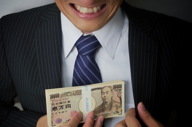 ヤミ金業者は金をせしめてほくそ笑む。北広島市の闇金被害の相談は弁護士や司法書士に無料でできます